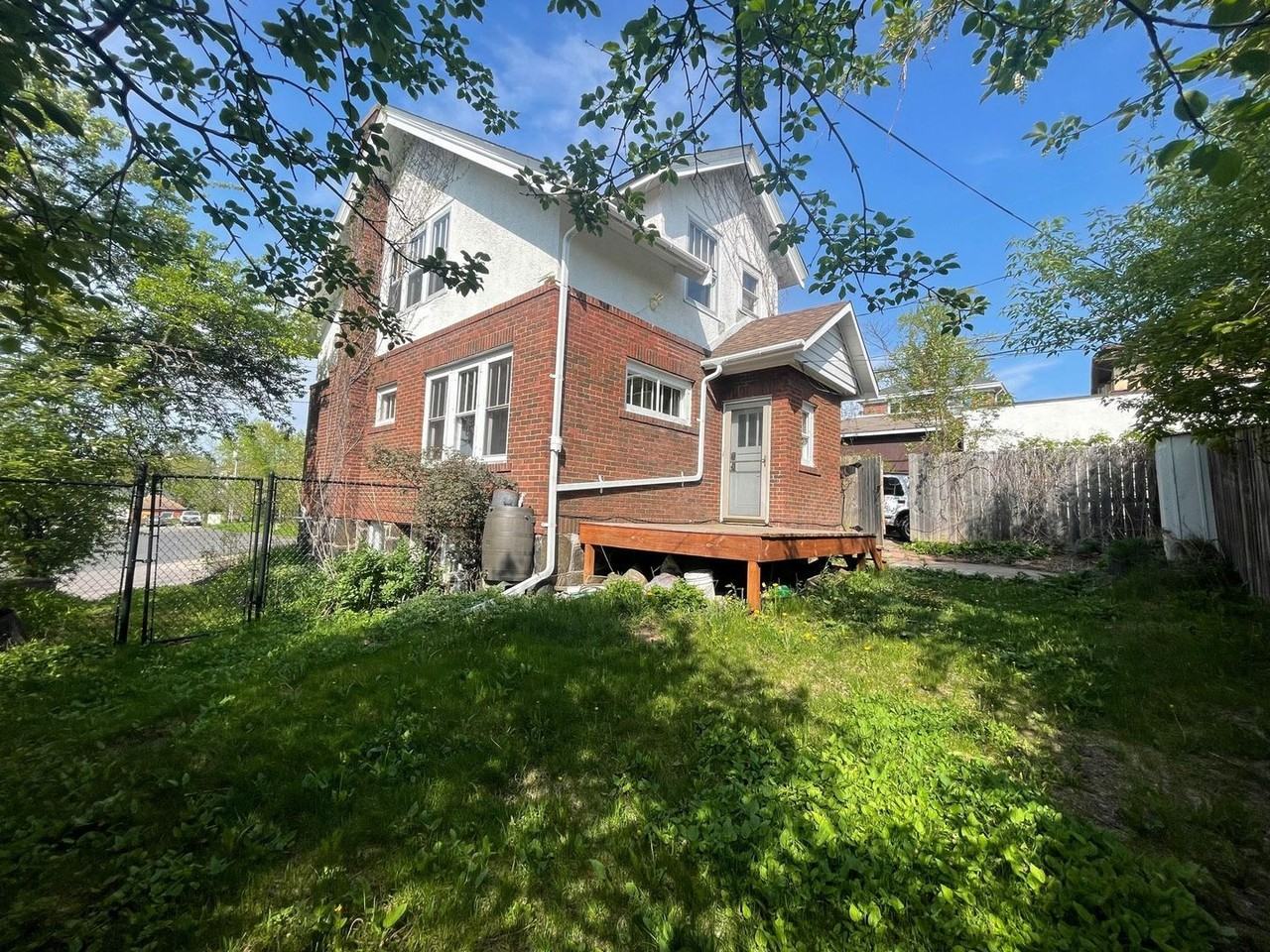 414 N 19th Ave E - Photo 2 of 28