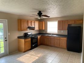 923 W 6th St - Photo 1 of 1