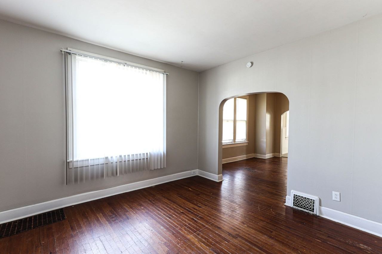 1500 S Morton Ave - Photo 3 of 13