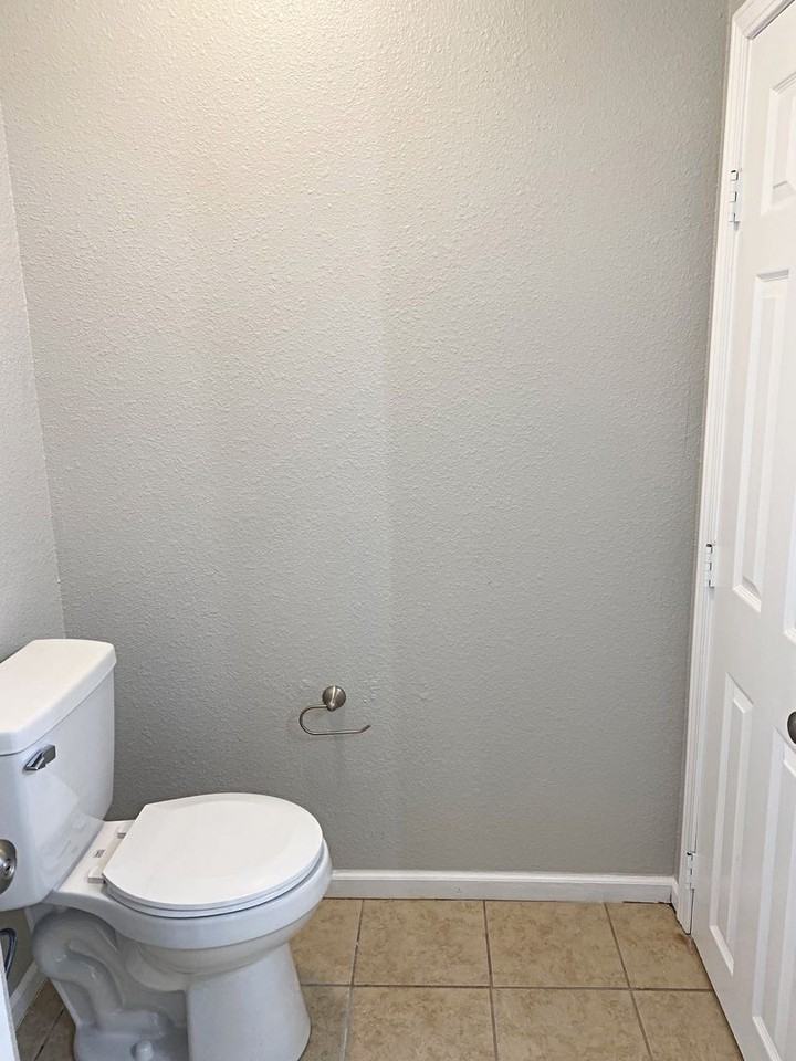 5915 Bedford Dr Apt A - Photo 7 of 11