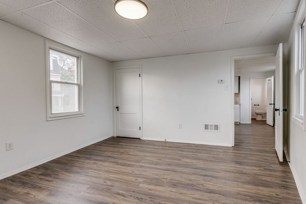 1931 Arlington Ave - Photo 5 of 14