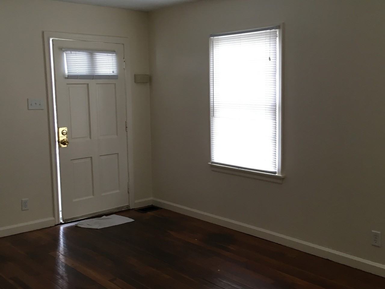 1815 Kentucky Ave - Photo 2 of 8