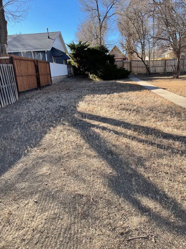 313 East 6th Street - Photo 4 of 34