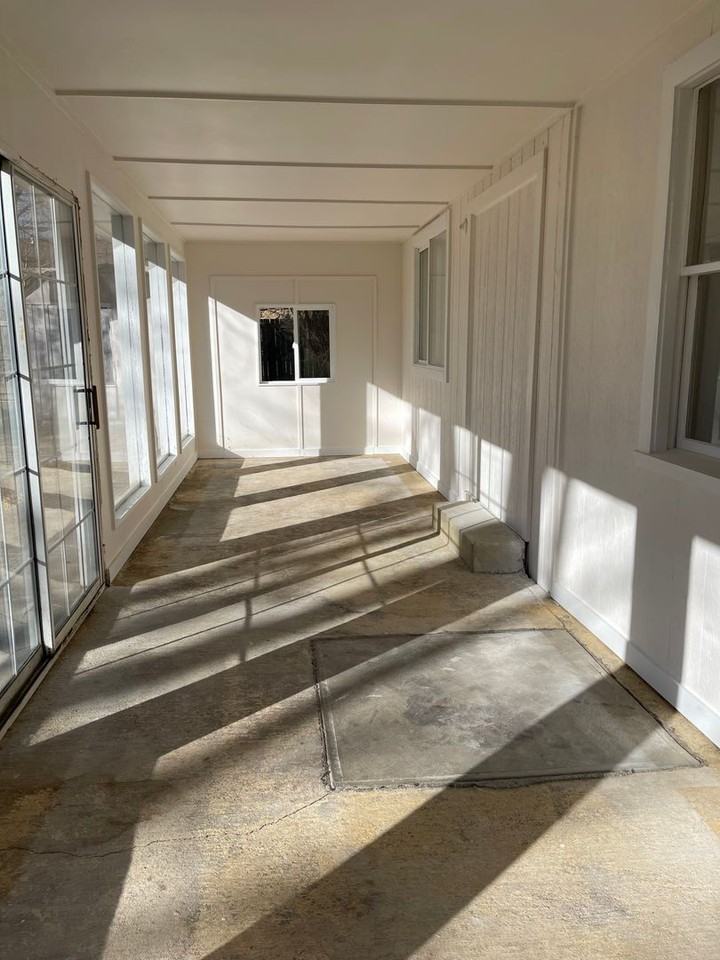 313 East 6th Street - Photo 6 of 34