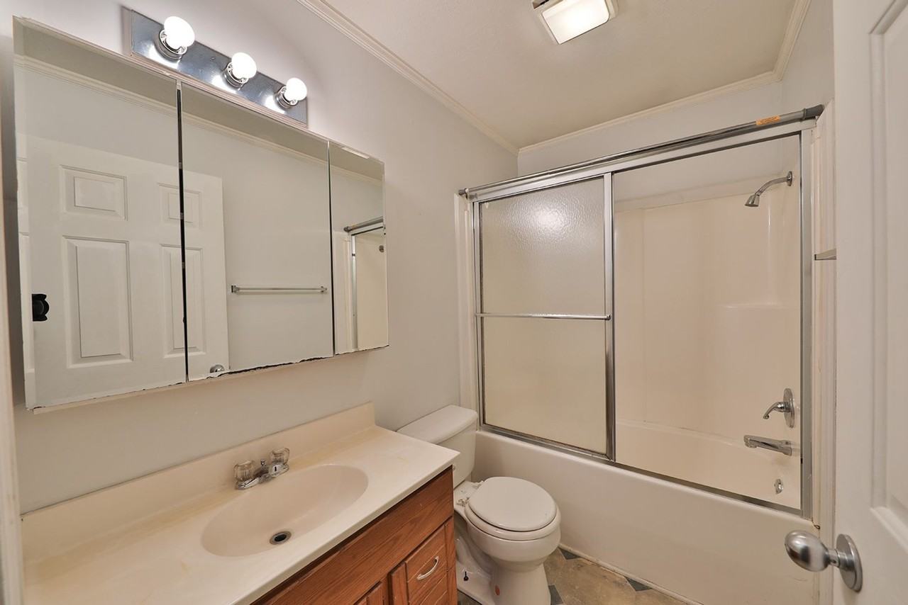 217 E St - Photo 7 of 12