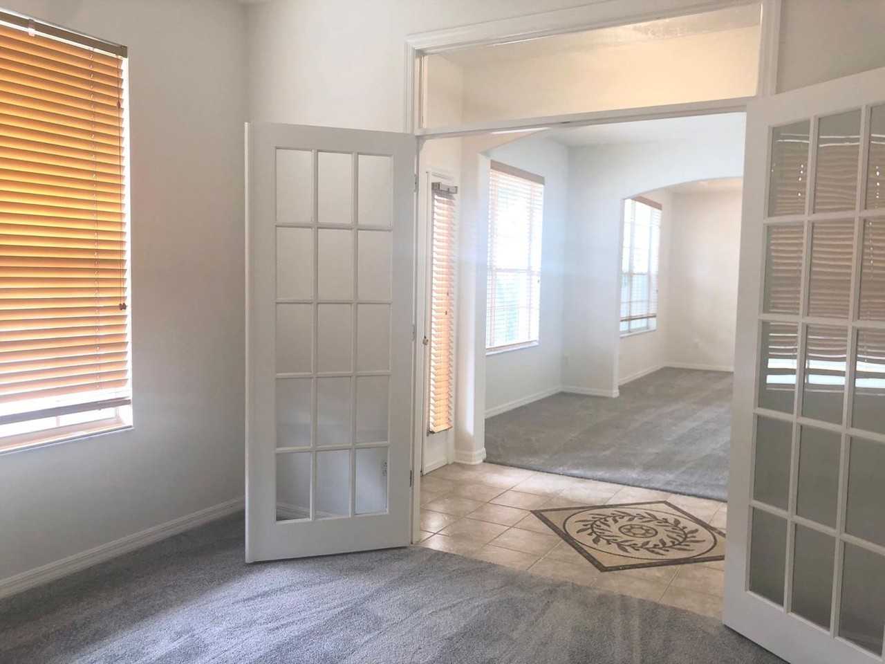 1921 Crown Hill Blvd - Photo 5 of 50