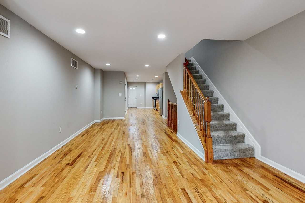 1814 Druid Hill Ave - Photo 3 of 19