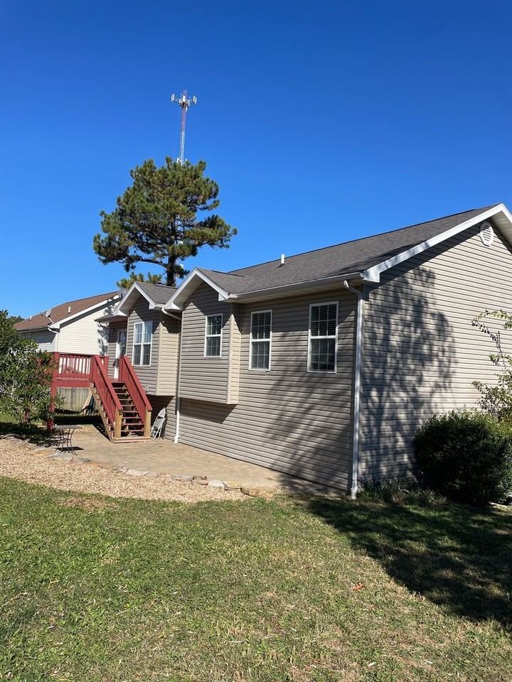 21753 Leonard Ln - Photo 2 of 33