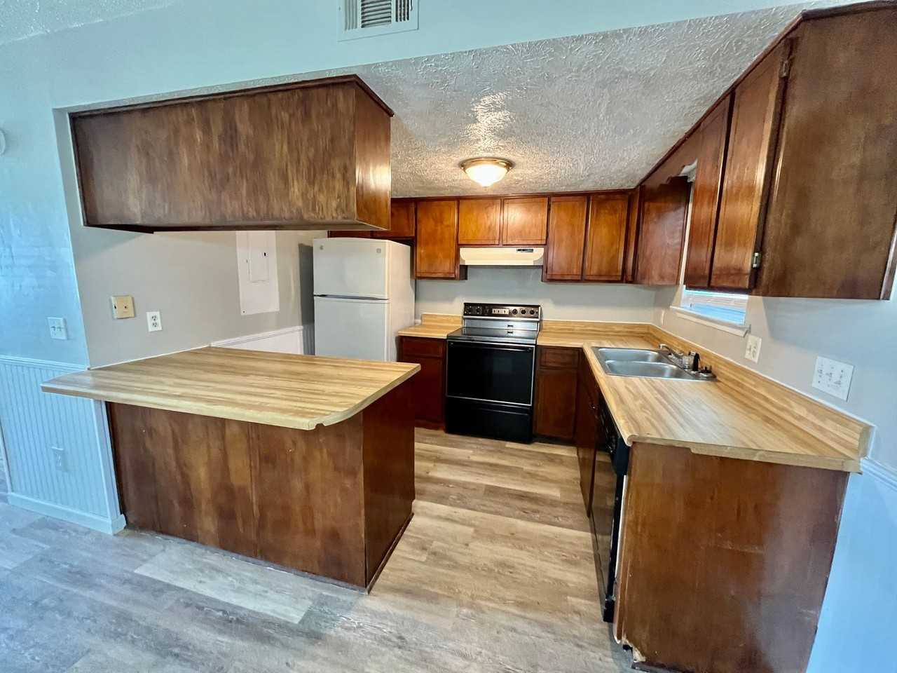 130 Cheri Ln - Photo 4 of 14