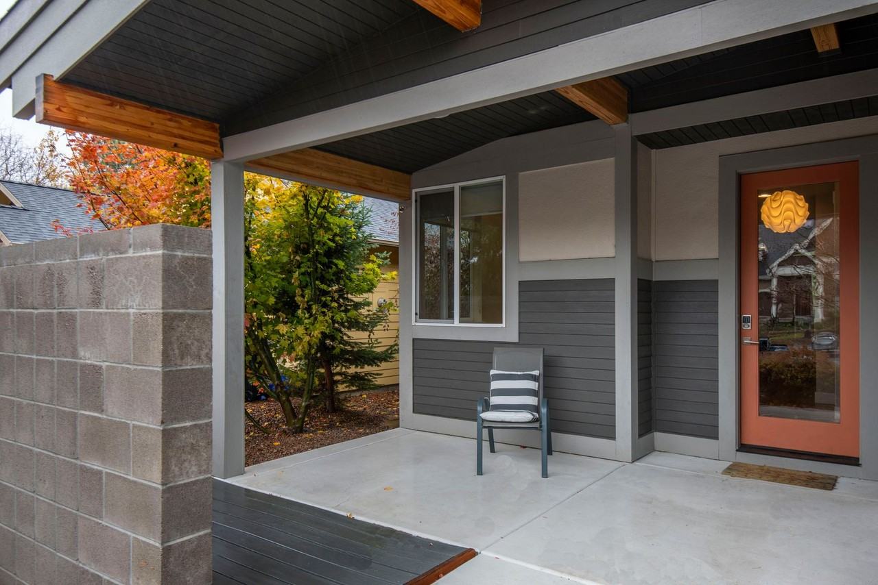 20026 Millcrest Pl - Photo 2 of 24