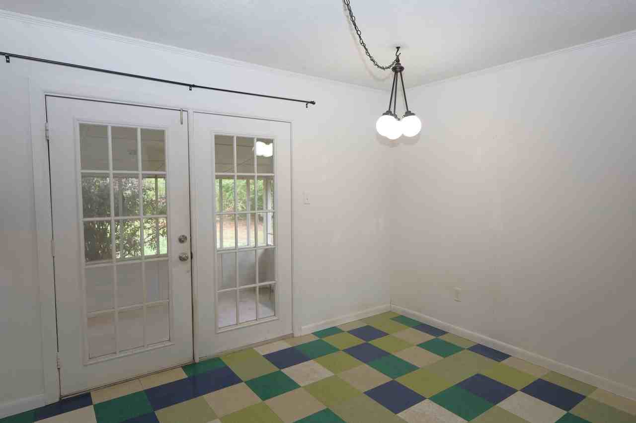 609 E Stanfill St - Photo 3 of 12