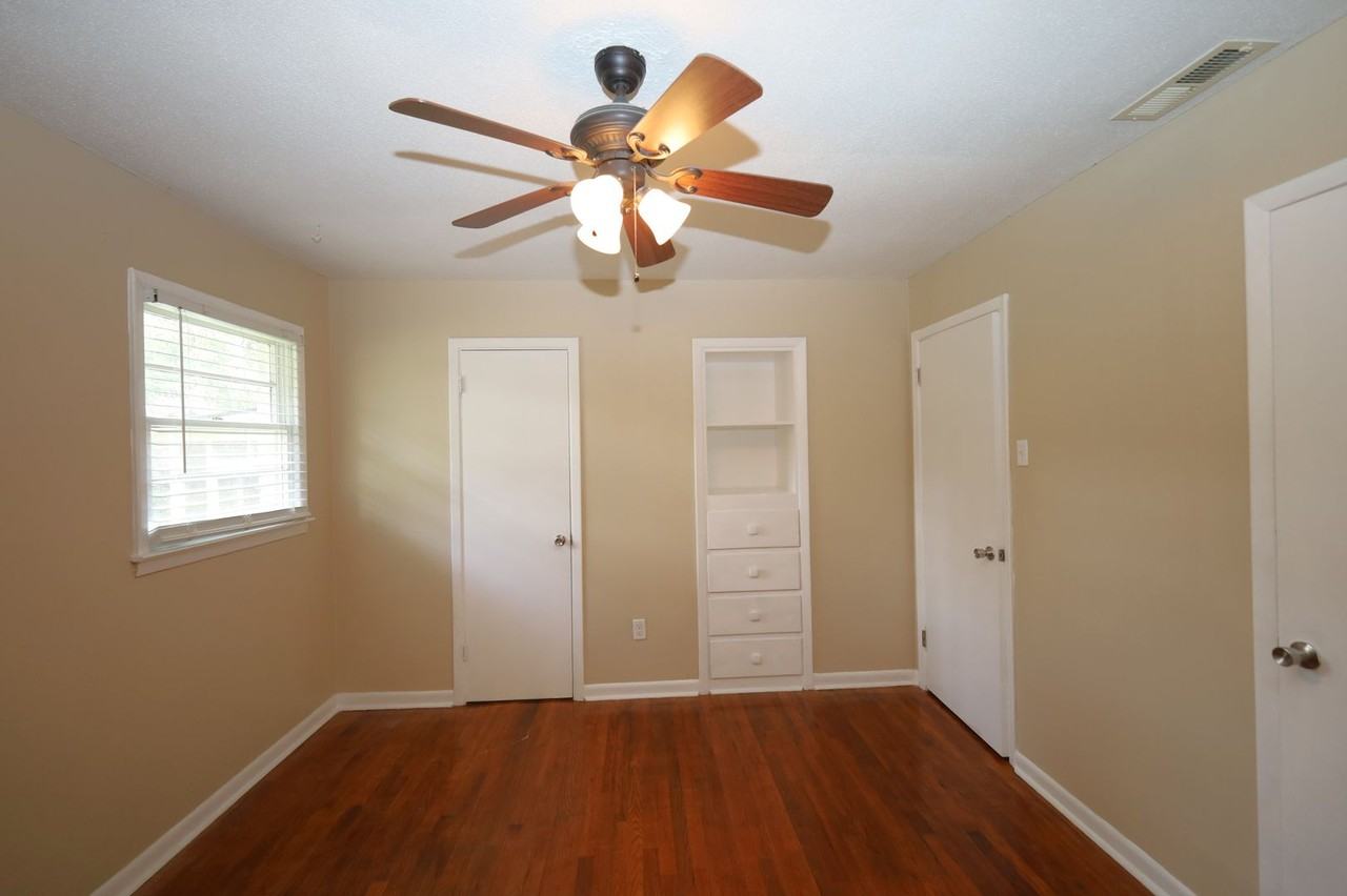 609 E Stanfill St - Photo 5 of 12