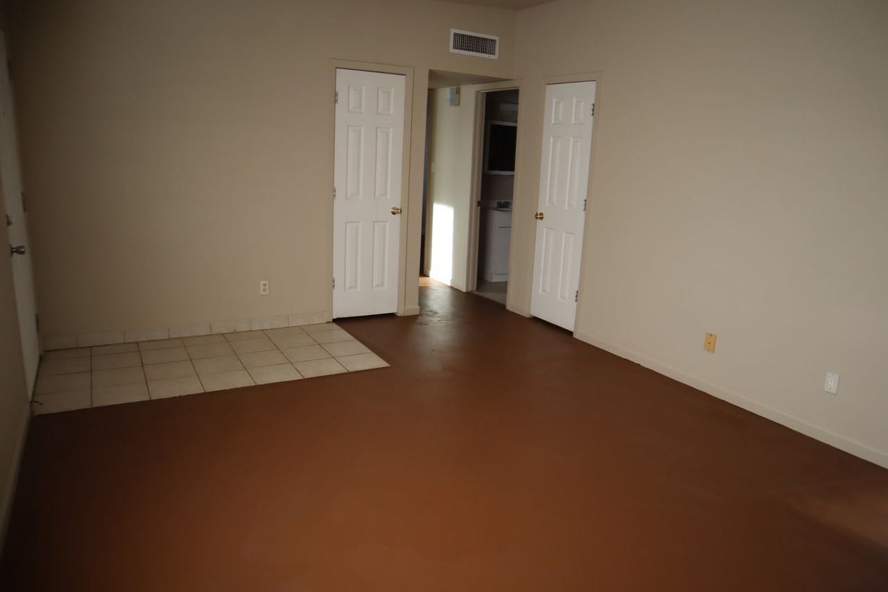 163 W 2nd St - Photo 6 of 19