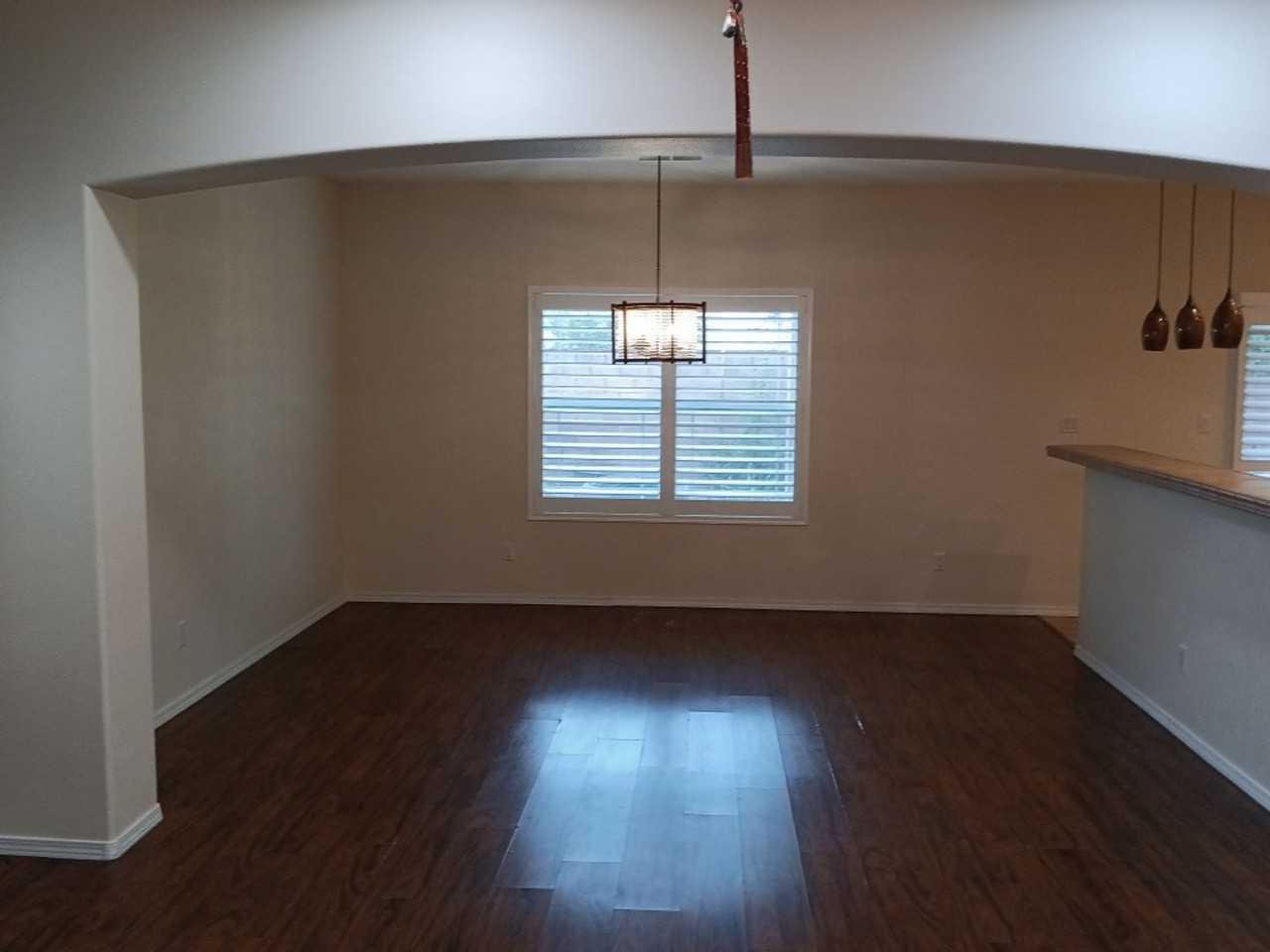 8915 Lochside Ln Ne - Photo 6 of 24