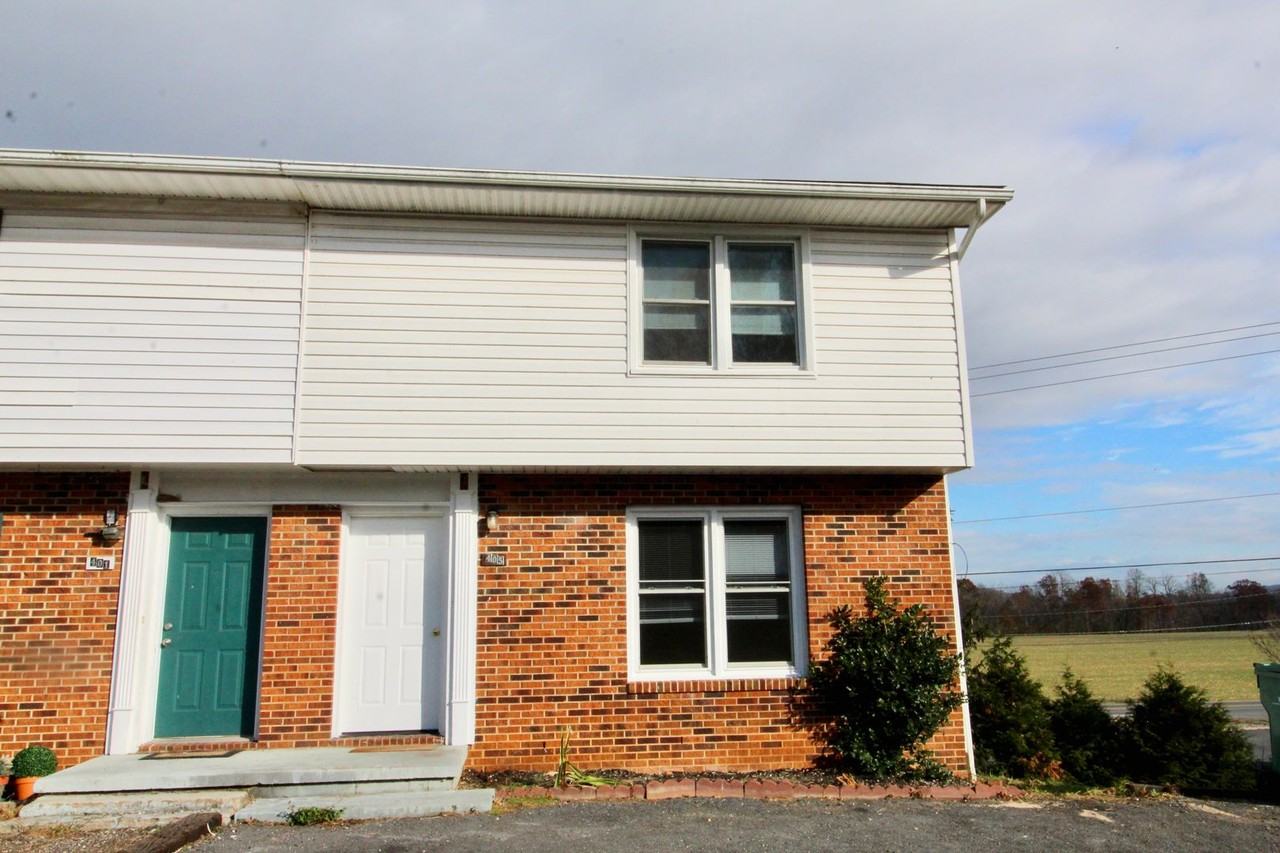 405 Sherando Ct - Photo 2 of 21