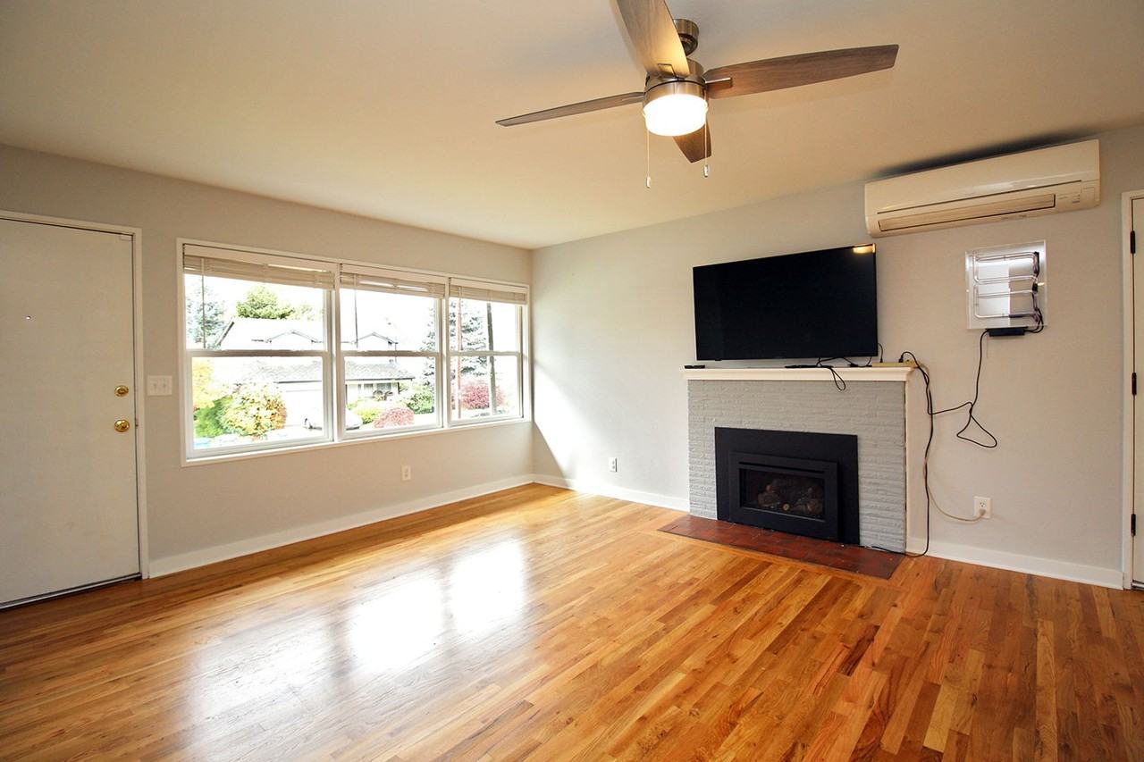9655 N Edison St - Photo 4 of 26