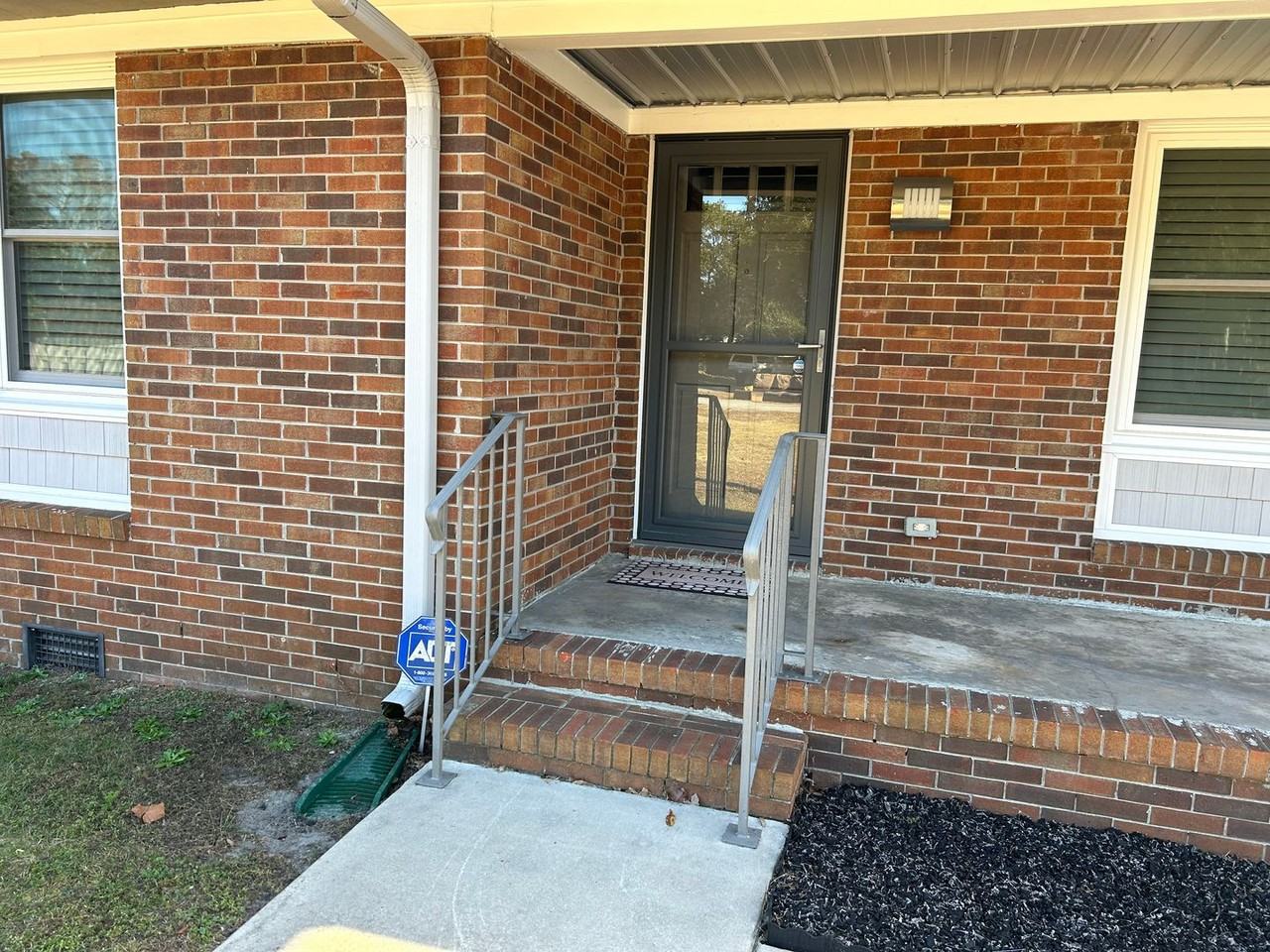 218 Hillman Rd - Photo 2 of 31