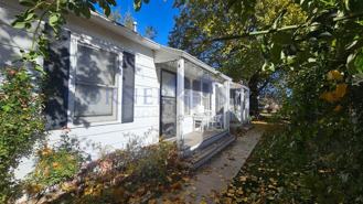 414 6th St #A - Photo 1 of 1
