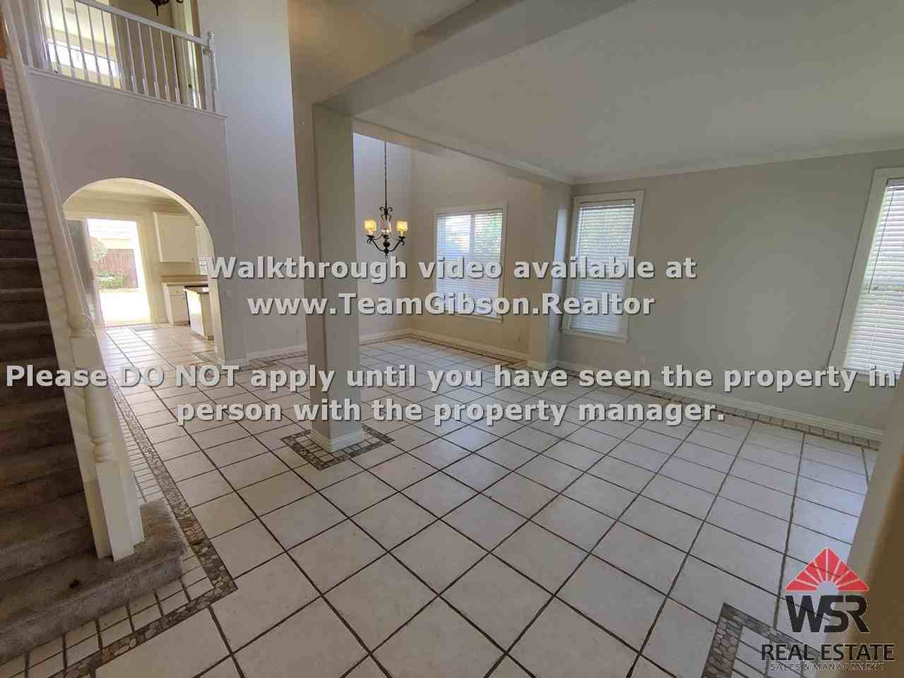 26149 Cottonwood St - Photo 2 of 33