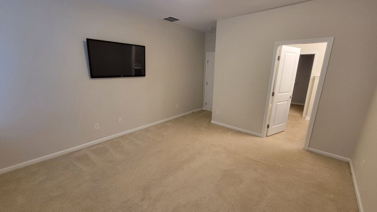 307 Bellerive Dr - Photo 5 of 14