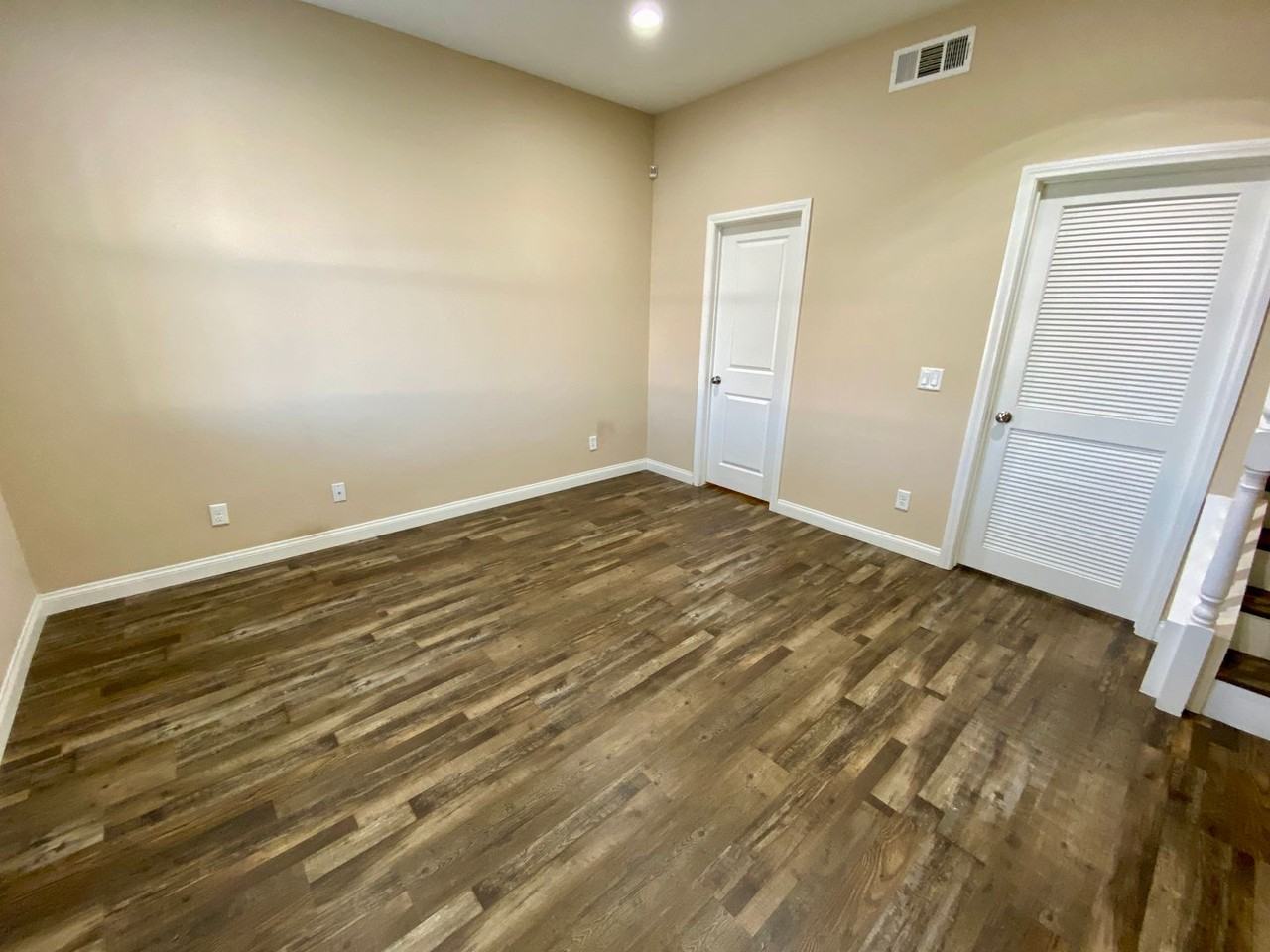 1029 N Citrus Ave - Photo 6 of 24