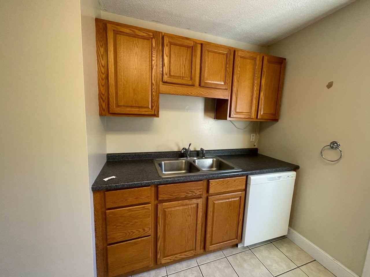 150 Bumgarner Dr - Photo 3 of 13