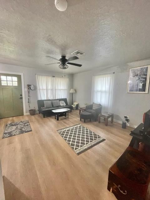 108 Sunny Ln - Photo 2 of 8