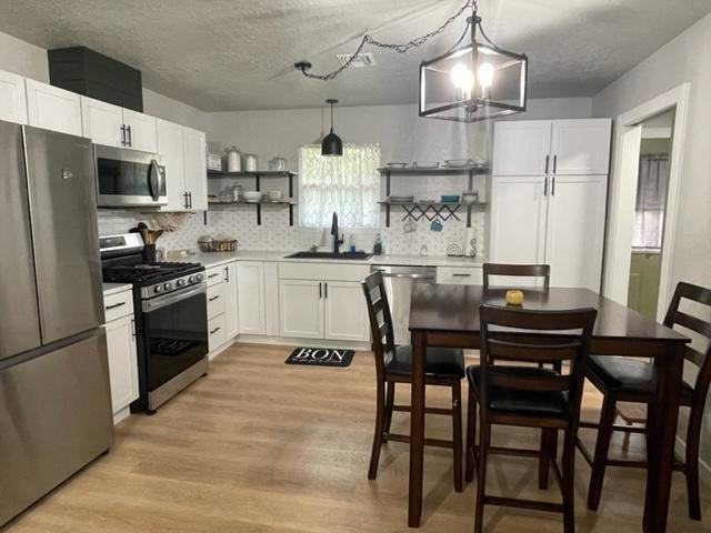 108 Sunny Ln - Photo 4 of 8