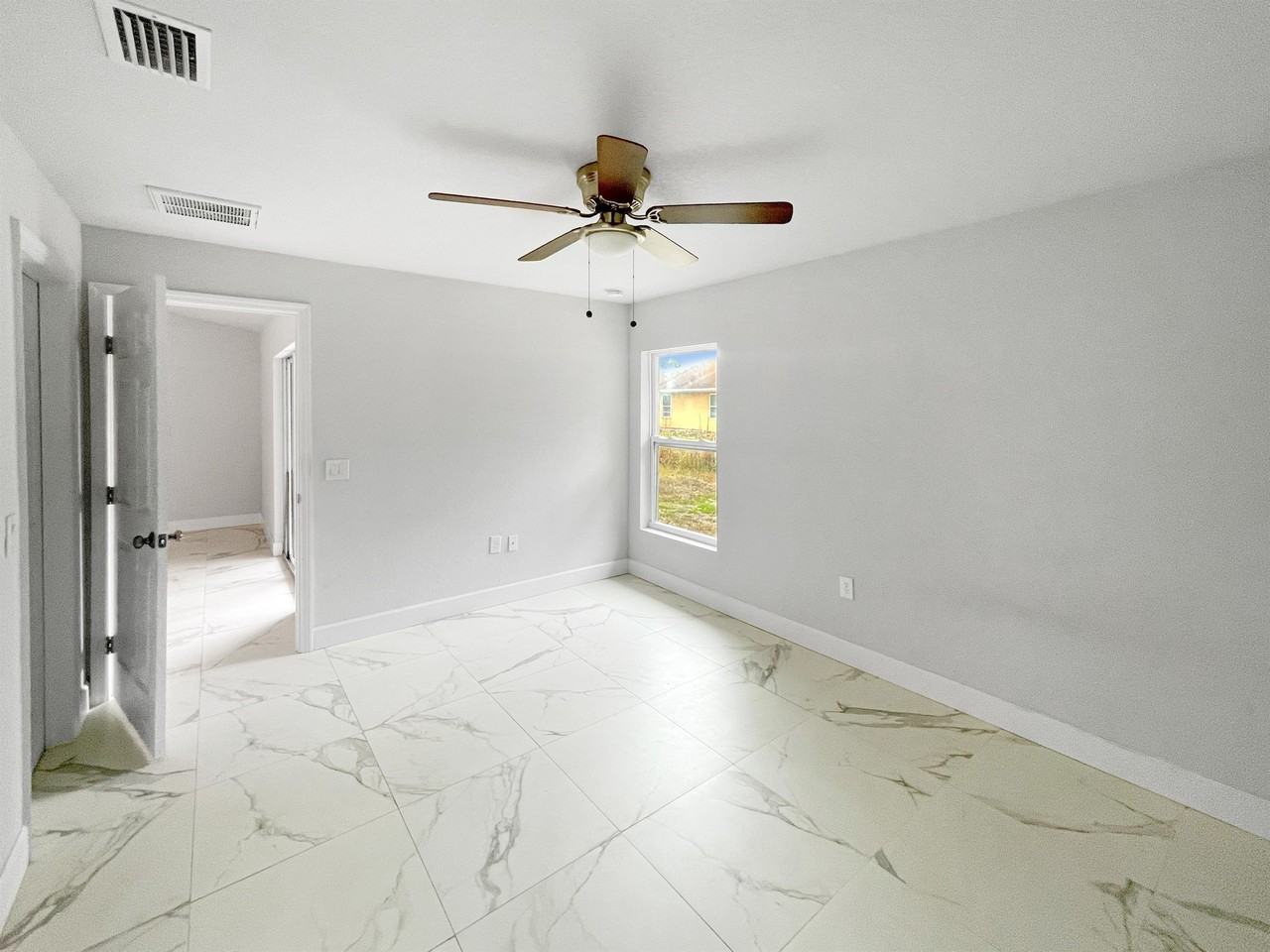 7418 Albany Rd - Photo 3 of 26