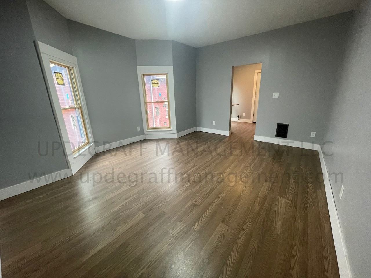 15 Madison St - Photo 2 of 12