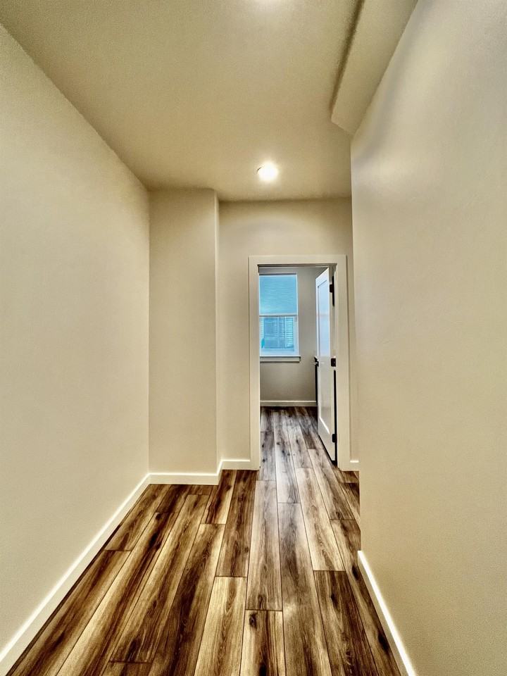 5526 Leiden Ln - Photo 3 of 37