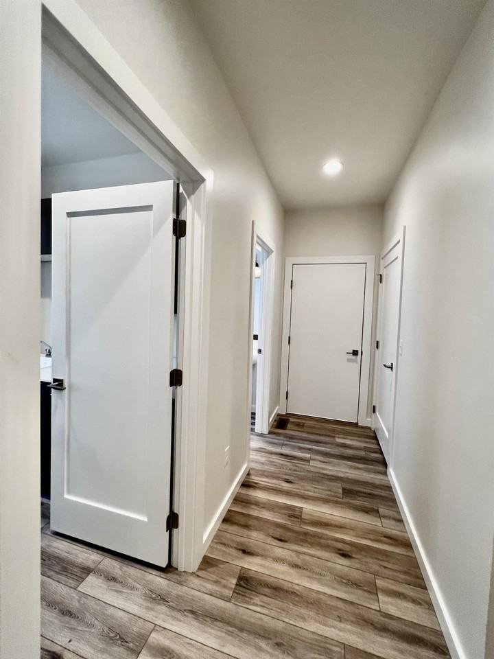 5526 Leiden Ln - Photo 4 of 37