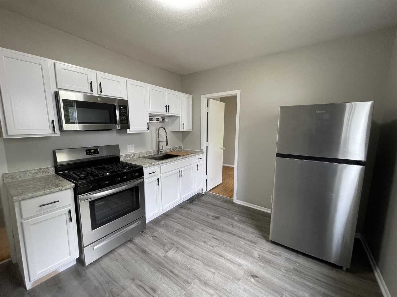 304 North Independence Avenue #2 - Photo 2 of 6