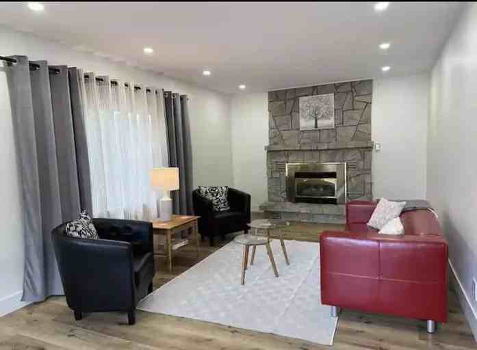 102 Legion Dr - Photo 2 of 17
