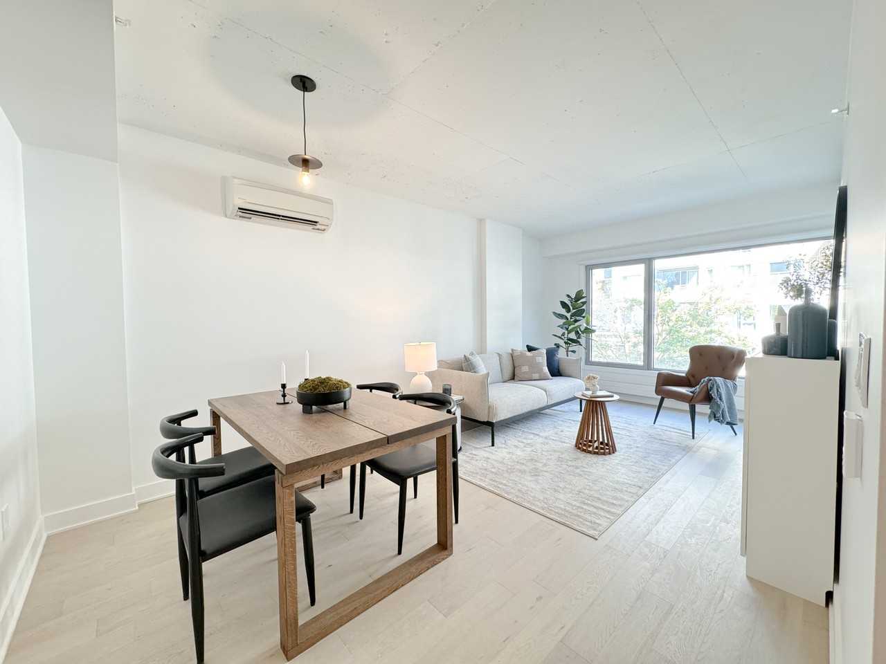 1250 Rue Mackay - Photo 2 of 11