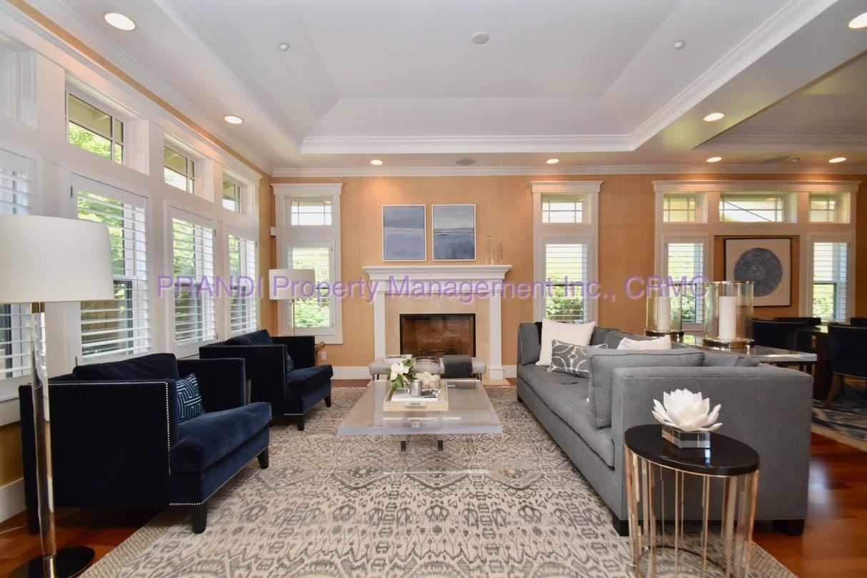 1655 Grand Ave - Photo 2 of 31