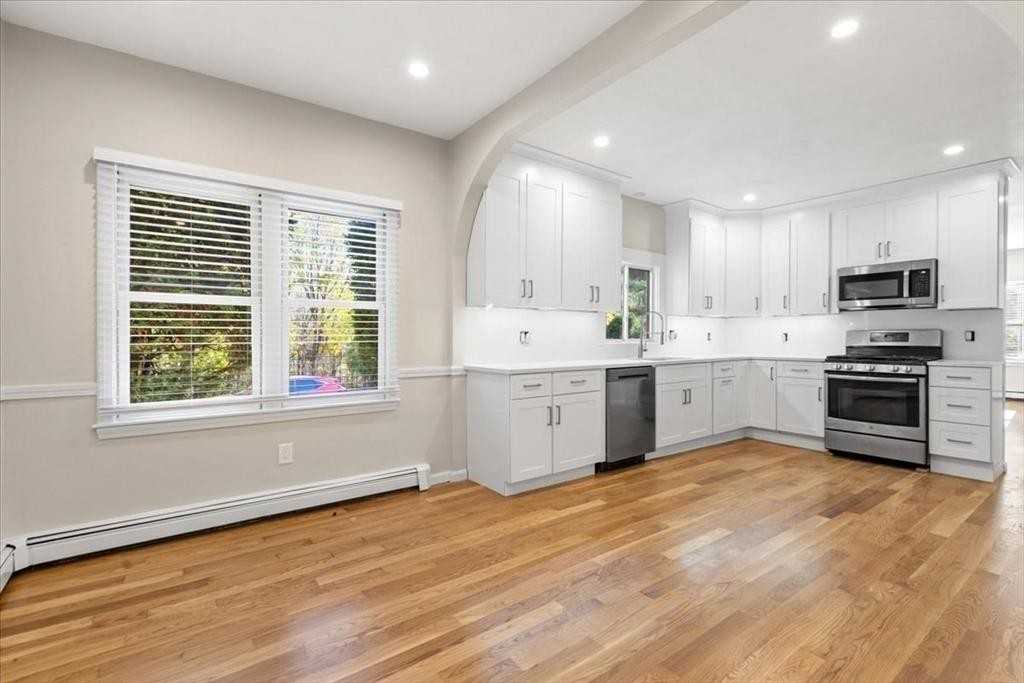 328 Bolivar St #1 - Photo 3 of 24