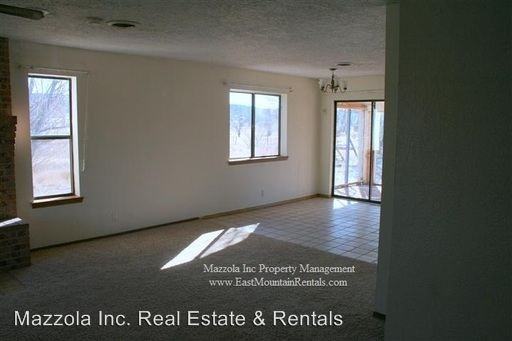 10 Sage Ct - Photo 3 of 11