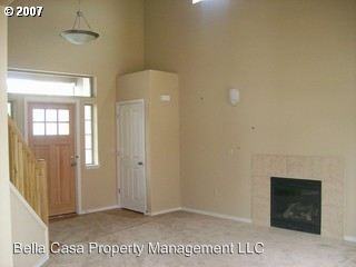 239 NW Sagan Loop - Photo 2 of 12