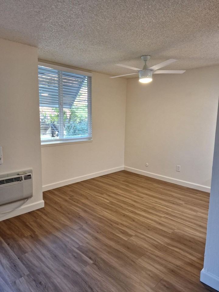 111 Cleaveland Road - Photo 5 of 15