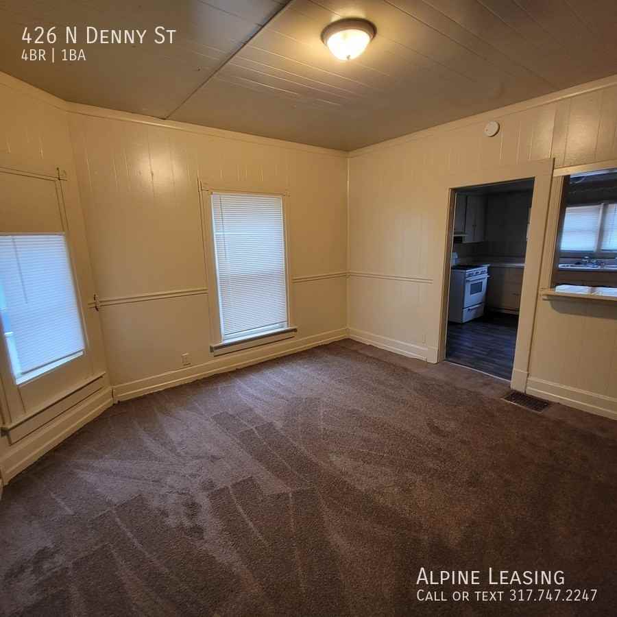 426 N Denny St - Photo 2 of 5