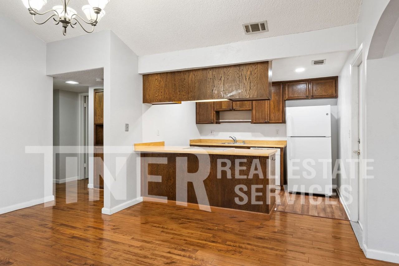 5934 Bourbon Dr - Photo 3 of 21