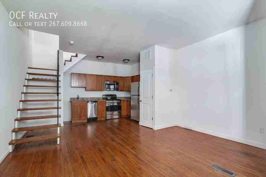 1734 Rodman St #REAR - Photo 2 of 11