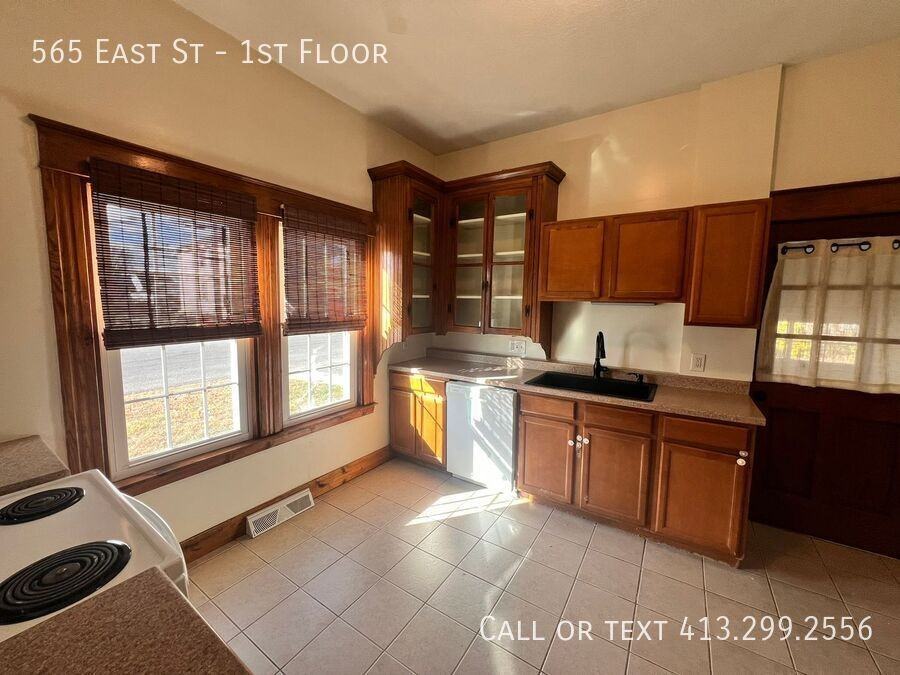 565 East St #1stFL - Photo 2 of 29