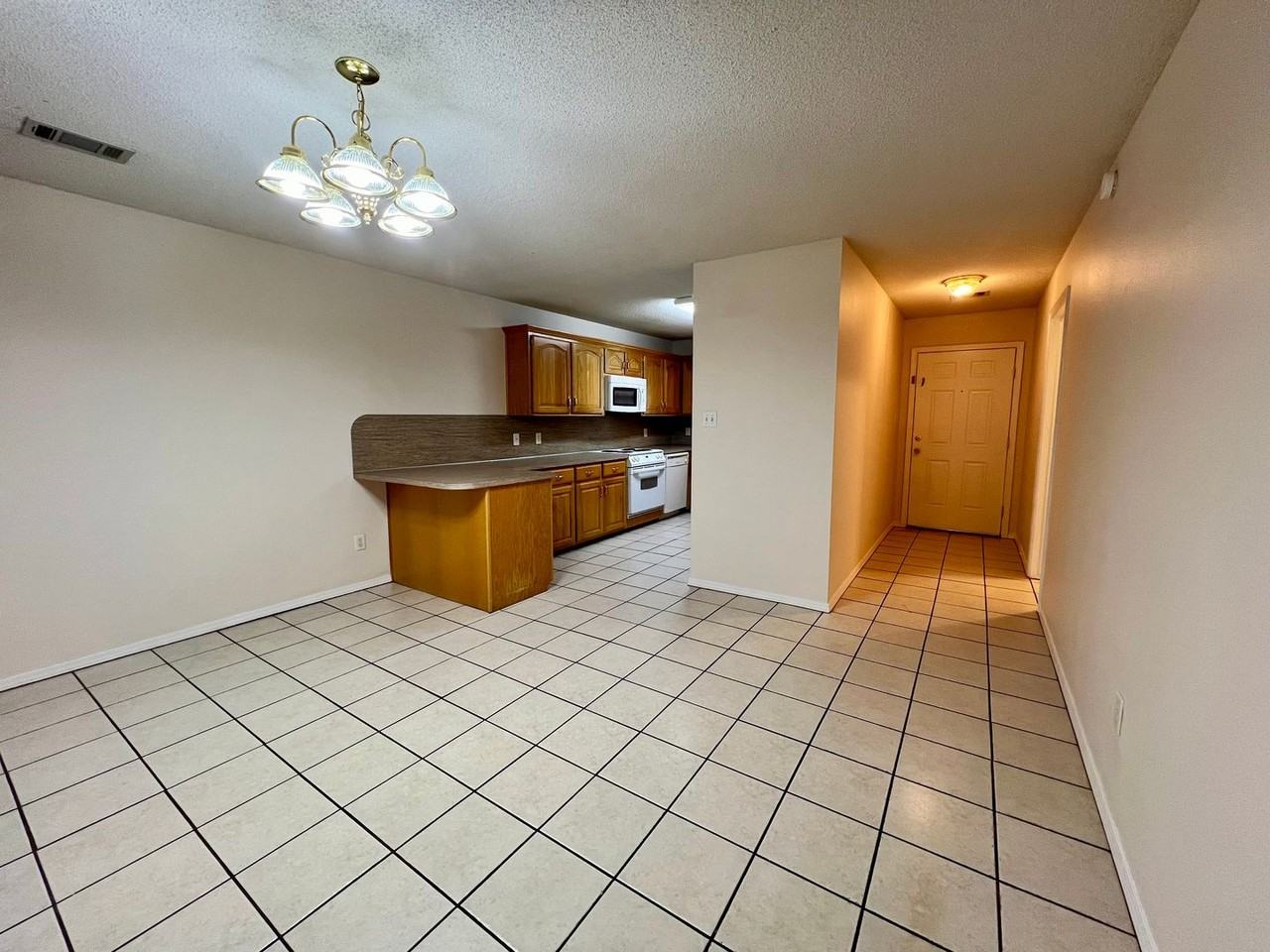 201 H St - Photo 3 of 19