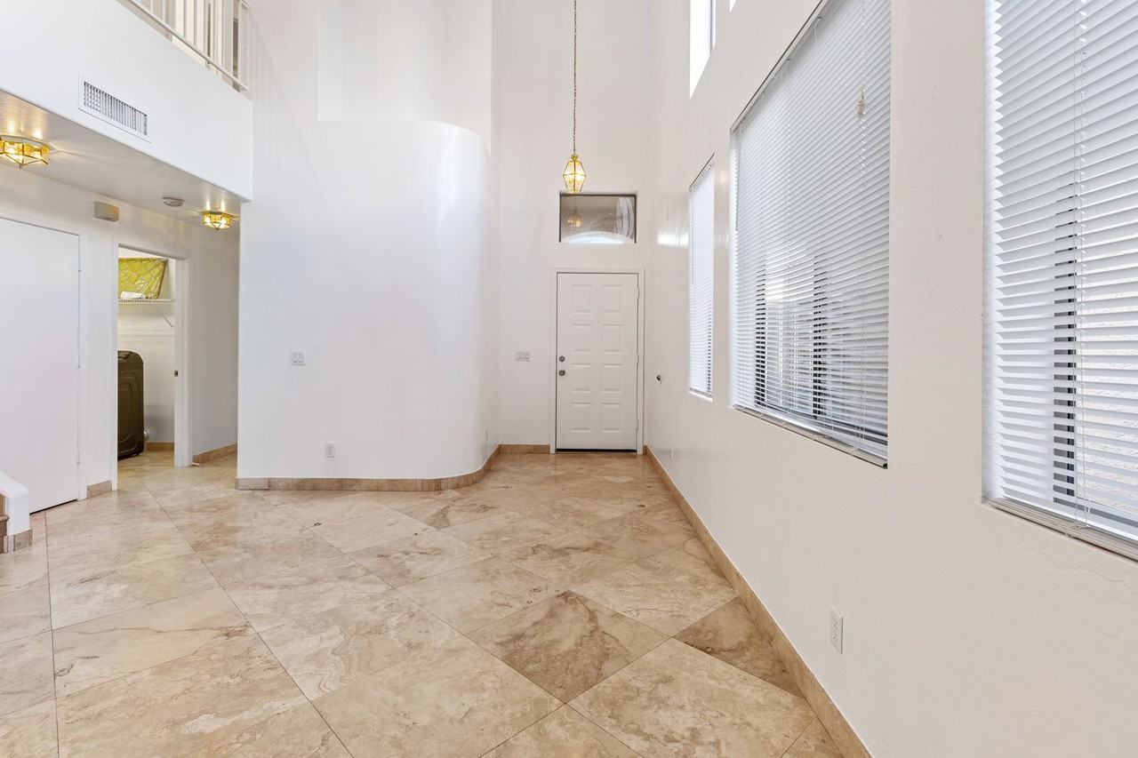 7223 E Kramer St - Photo 2 of 39