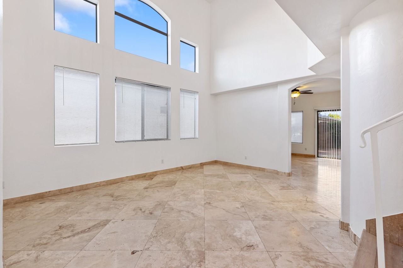 7223 E Kramer St - Photo 4 of 39