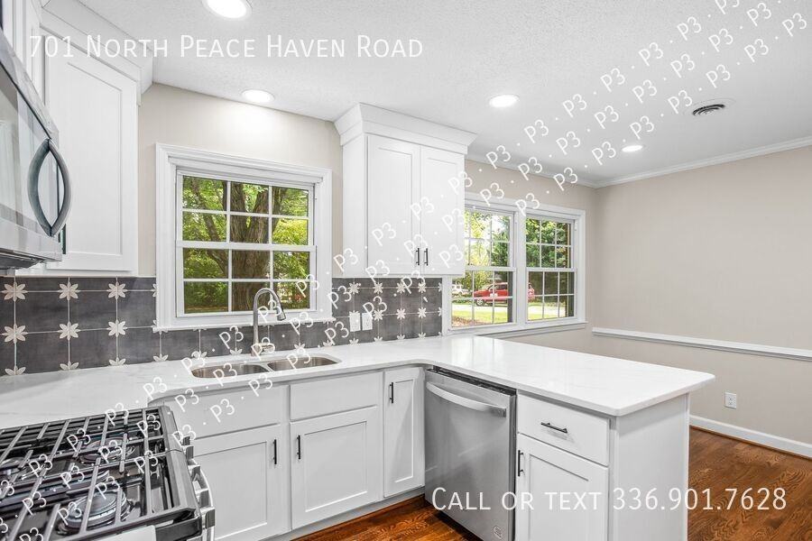 701 N Peace Haven Rd - Photo 2 of 35