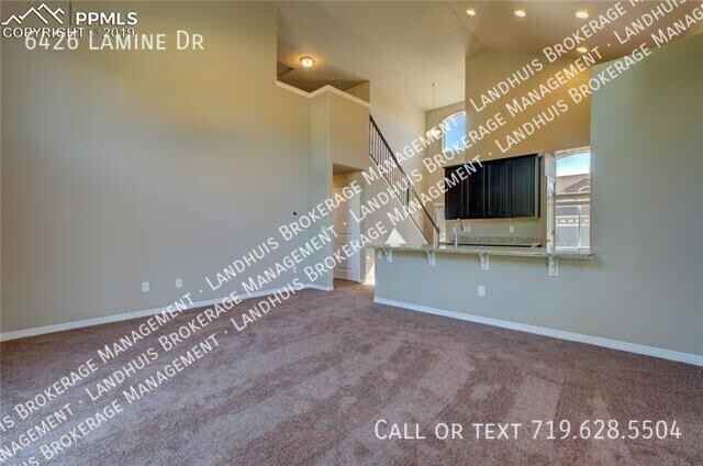 6426 Lamine Dr - Photo 4 of 28