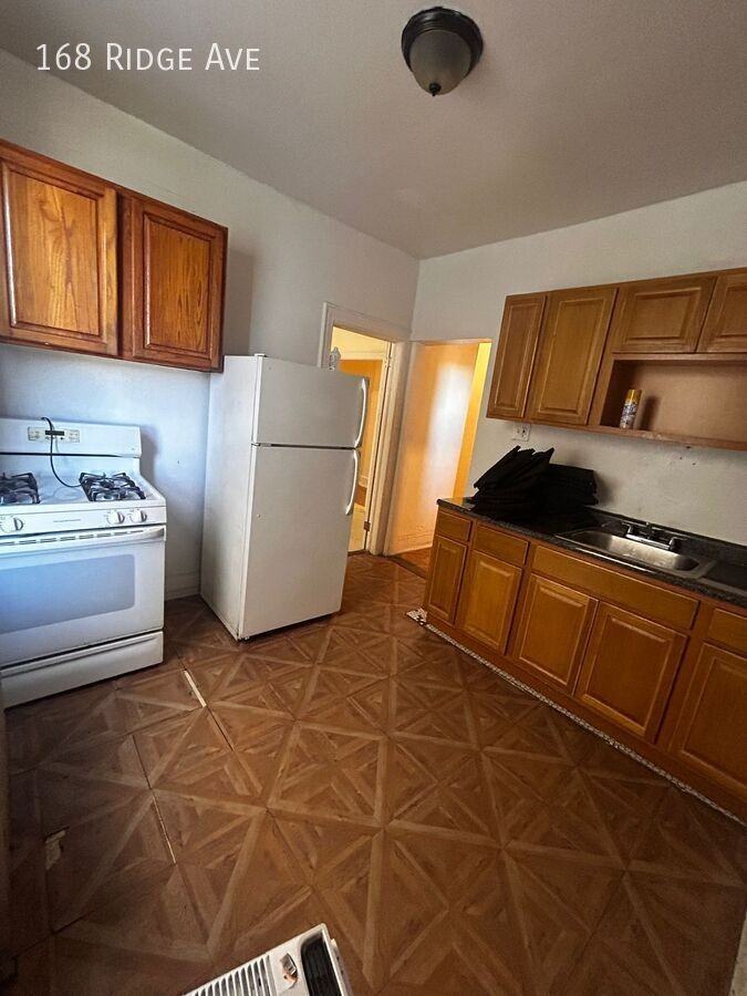 168 Ridge Ave - Photo 5 of 6